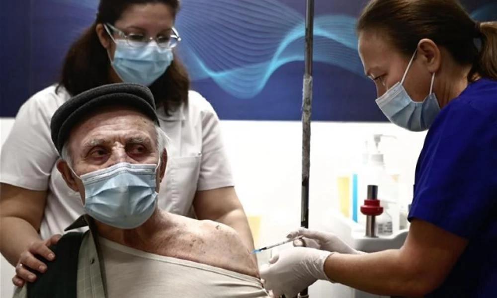 Γερμανία - Έρευνα: Οι ηλικιωμένοι είναι λιγότερο ικανοί στο εμβόλιο